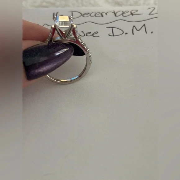 14kWG Agape Diamonds Cubic Engagement Ring Sz7.5 Sizable - Picture 4 of 7